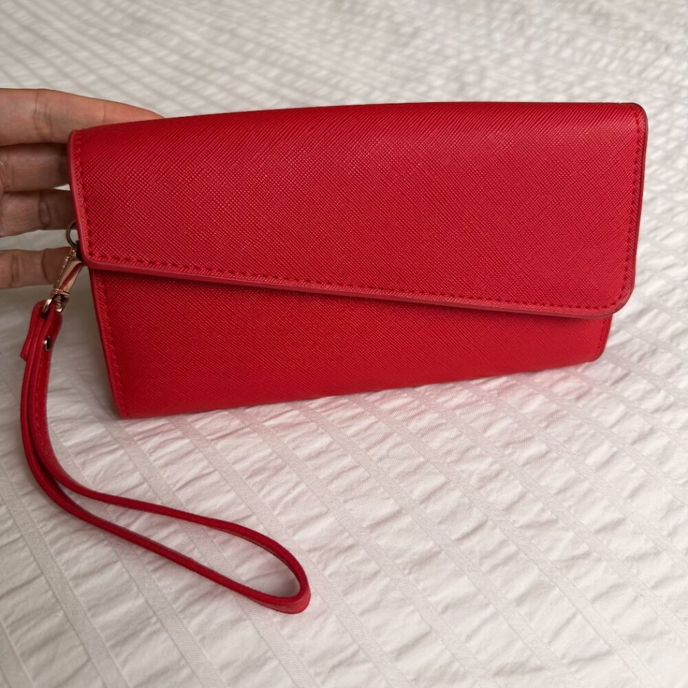 Sondra Roberts Squared envelope clutch wristlet in Red